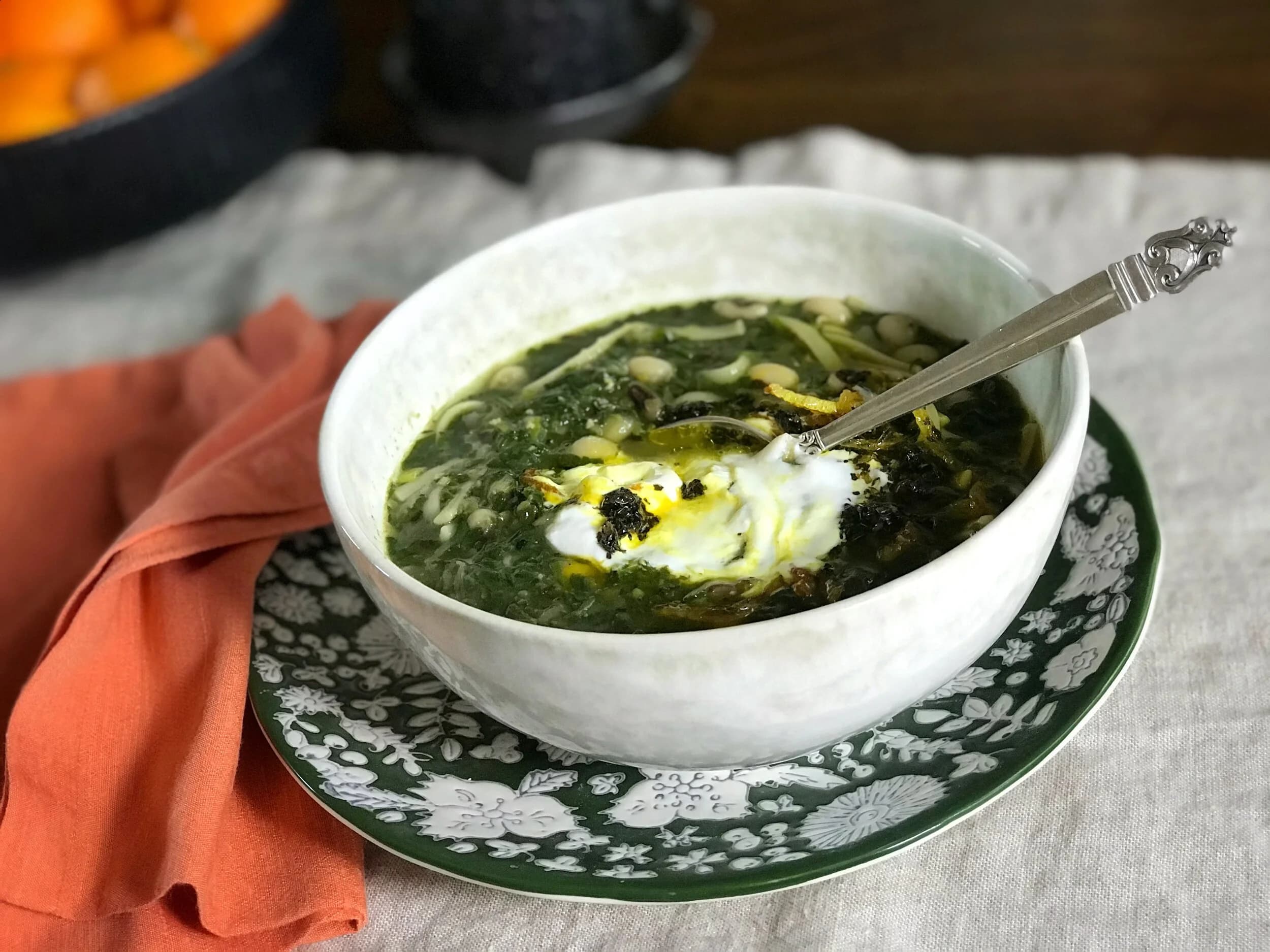 Persian Macaroni Soup with Black-Eyed Peas and Spinach
