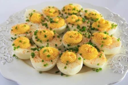 Persian-Style Vegetable-Filled Deviled Eggs (Ardour Tokhm Morgh)